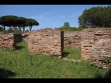 07387 ostia - regio iv - insula iii - domus delle colonne (iv,iii,1) - nordkorridor - bli ri raum (u) und raum (t) - ri westen - 06-2024.jpg